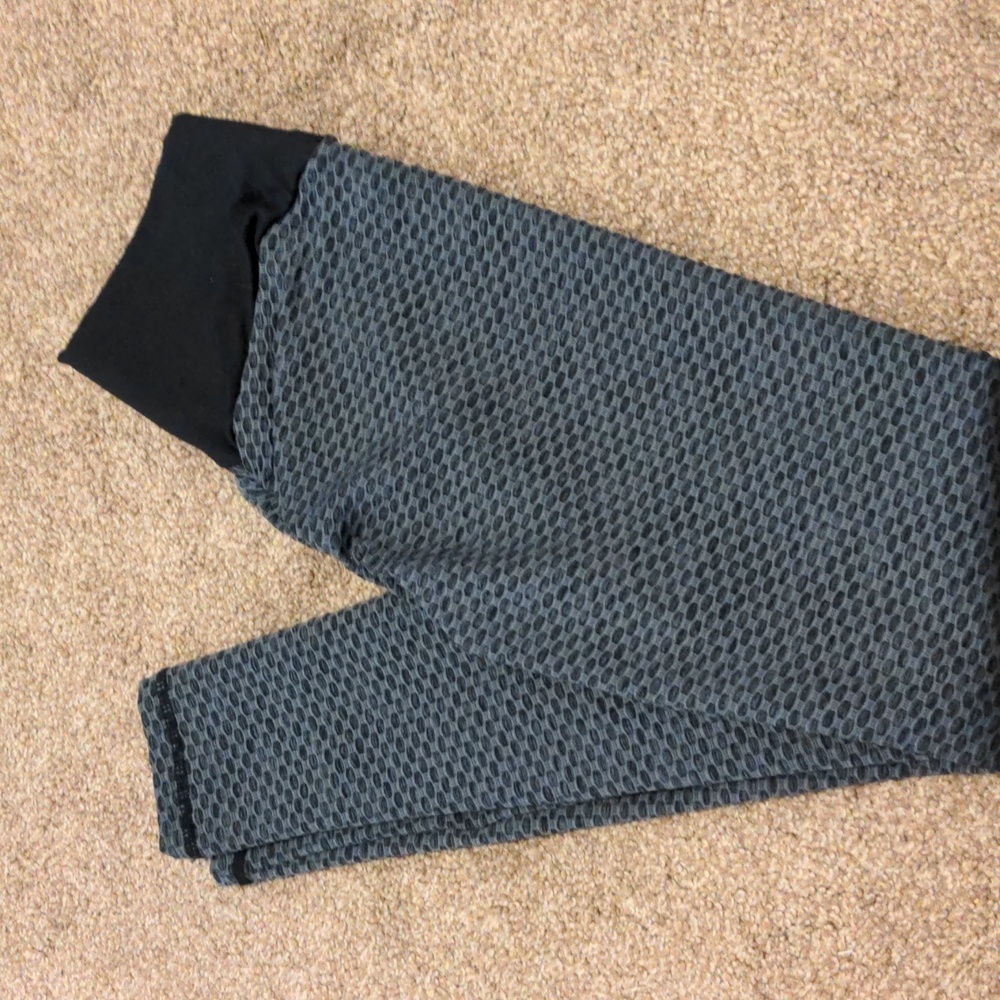 ☀️ Black/Gray Booty Leggings